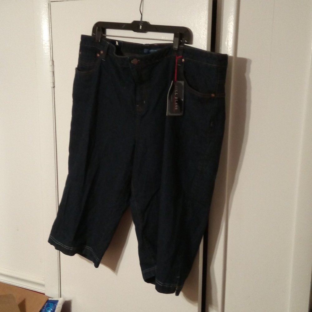 Nwt! Bill blass 24w blue jeans capri